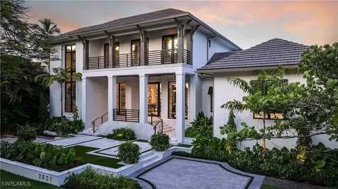 2021 Gordon Drive E Naples FL 34102