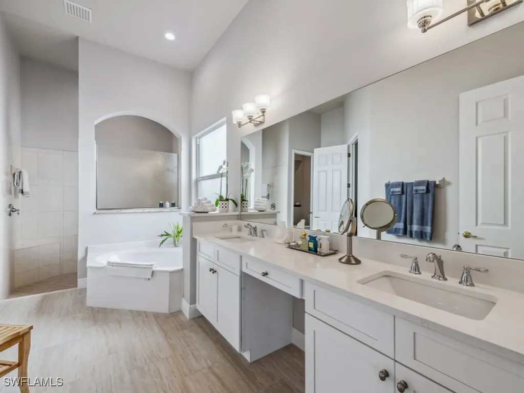 5753 Mango Circle Naples FL 34110