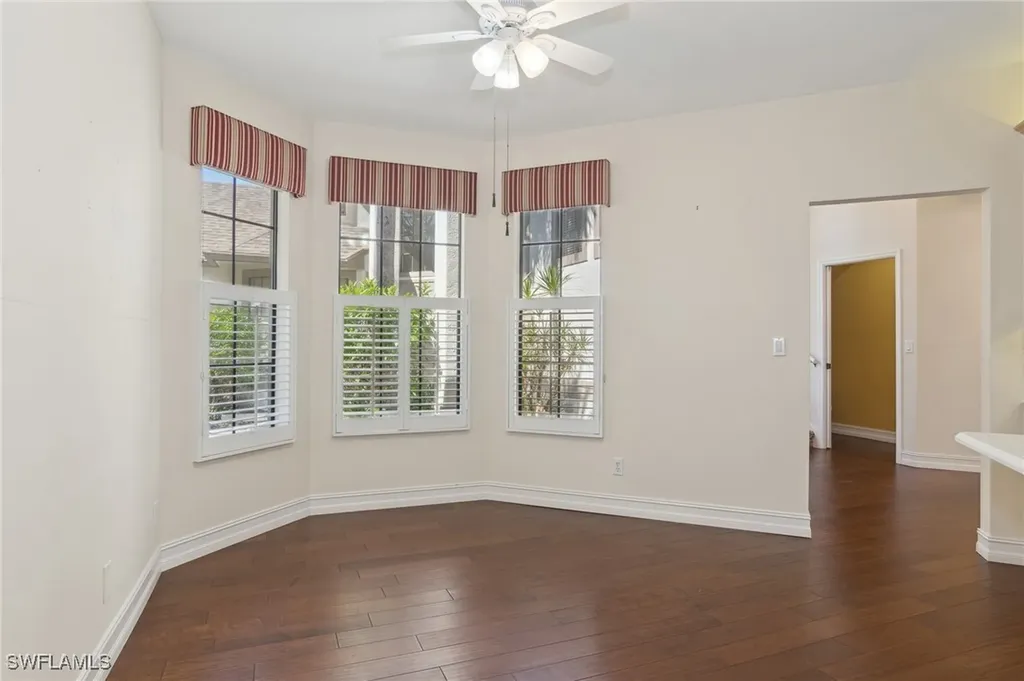 82 Water Oaks Way Naples FL 34105