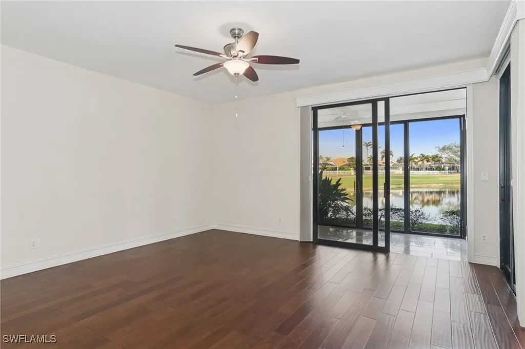 82 Water Oaks Way Naples FL 34105