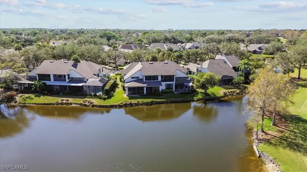 82 Water Oaks Way Naples FL 34105