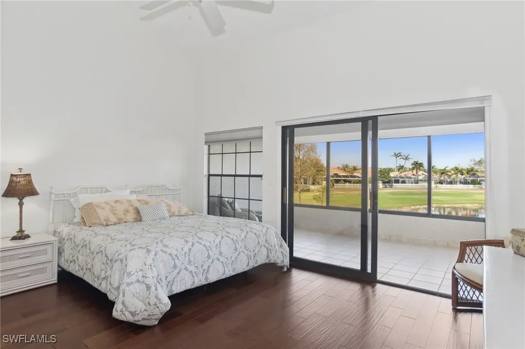 82 Water Oaks Way Naples FL 34105