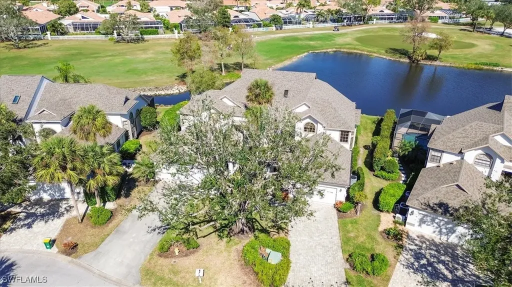 82 Water Oaks Way Naples FL 34105