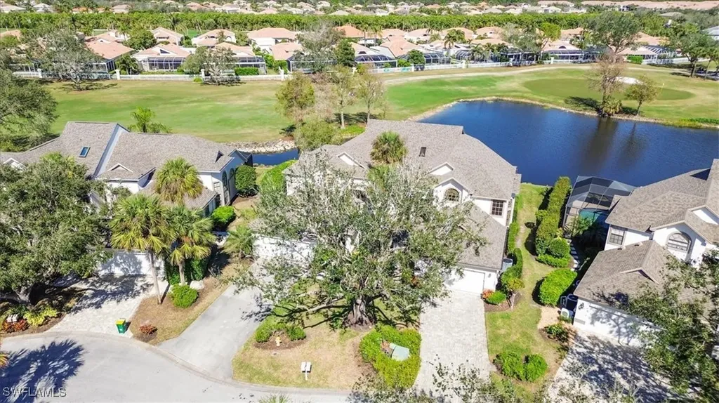 82 Water Oaks Way Naples FL 34105