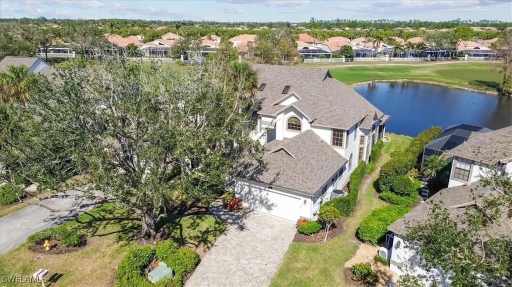 82 Water Oaks Way Naples FL 34105