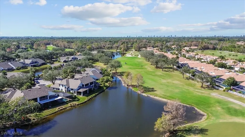 82 Water Oaks Way Naples FL 34105