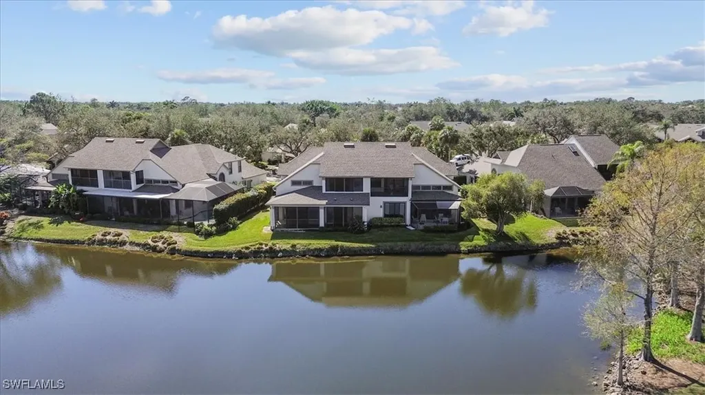 82 Water Oaks Way Naples FL 34105