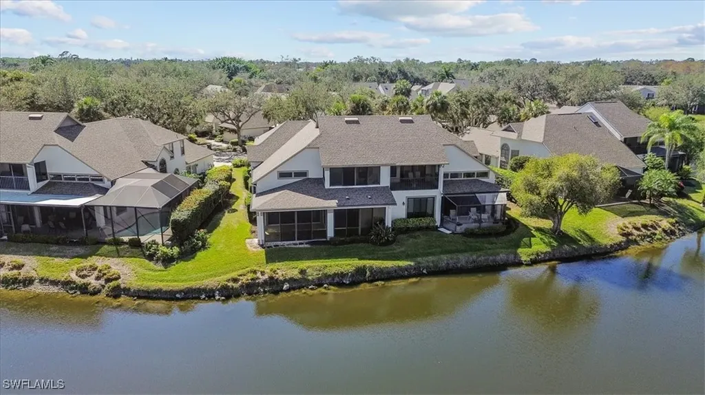 82 Water Oaks Way Naples FL 34105