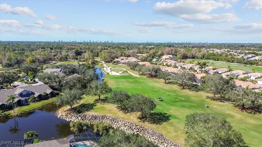 82 Water Oaks Way Naples FL 34105