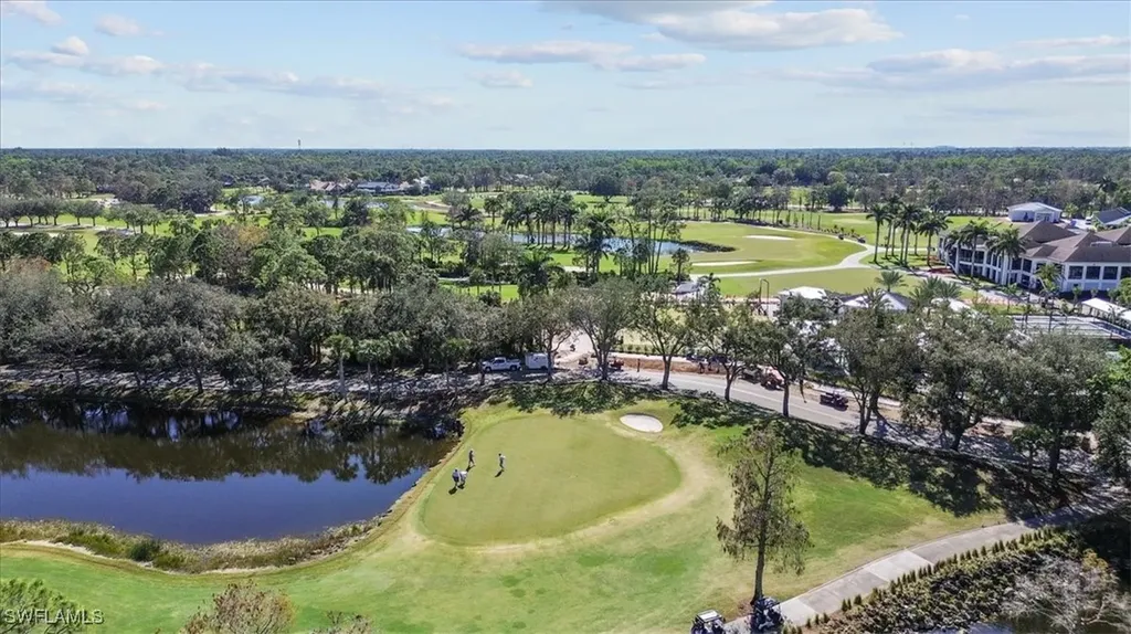 82 Water Oaks Way Naples FL 34105