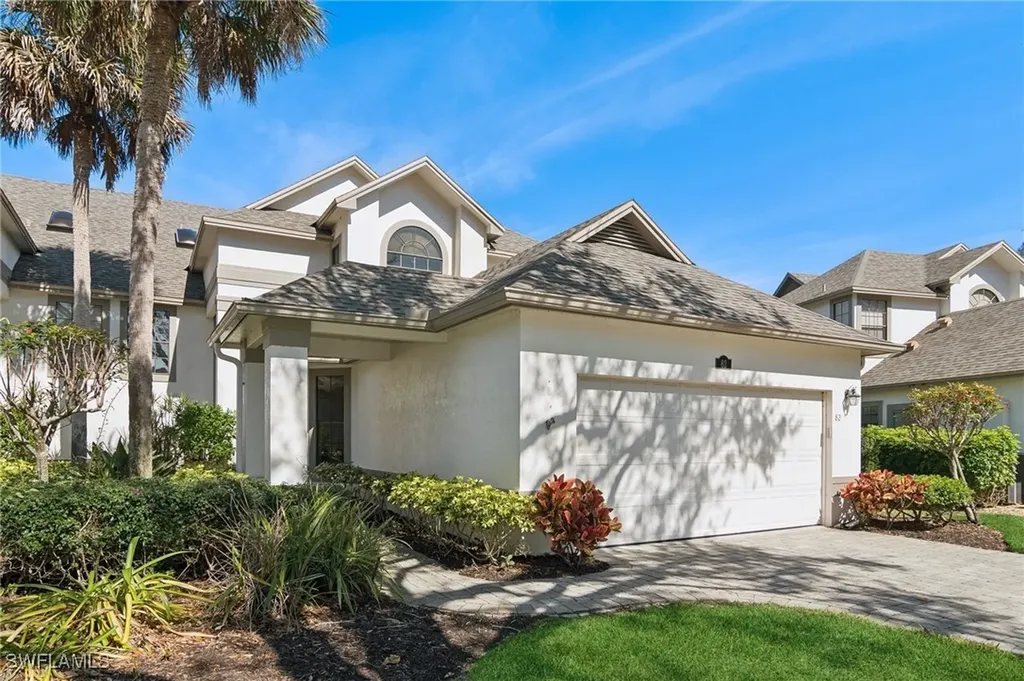 82 Water Oaks Way Naples FL 34105