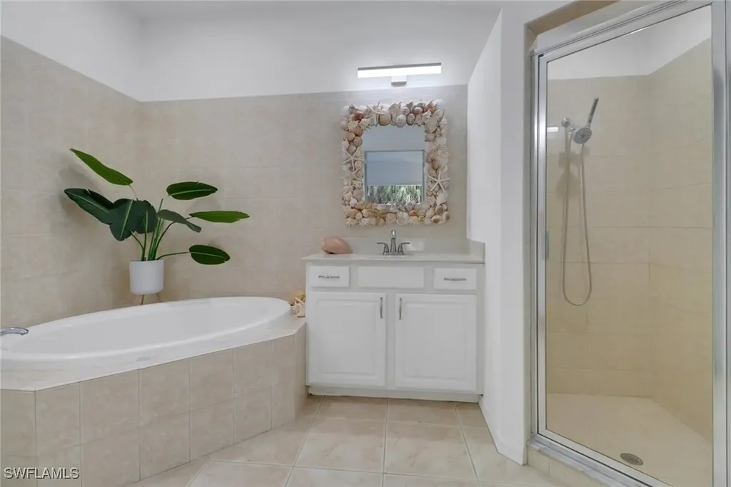 7849 Stratford Drive Naples FL 34104