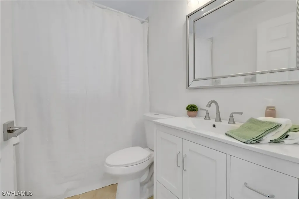 7849 Stratford Drive Naples FL 34104