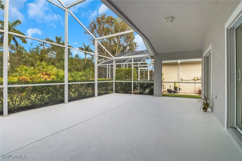 7849 Stratford Drive Naples FL 34104