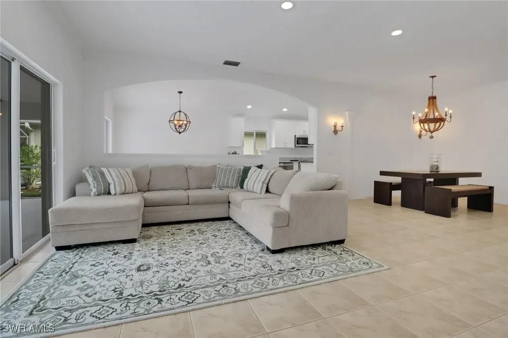 7849 Stratford Drive Naples FL 34104
