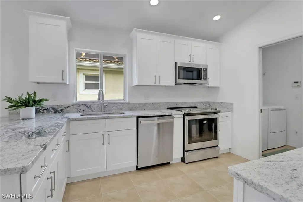 7849 Stratford Drive Naples FL 34104
