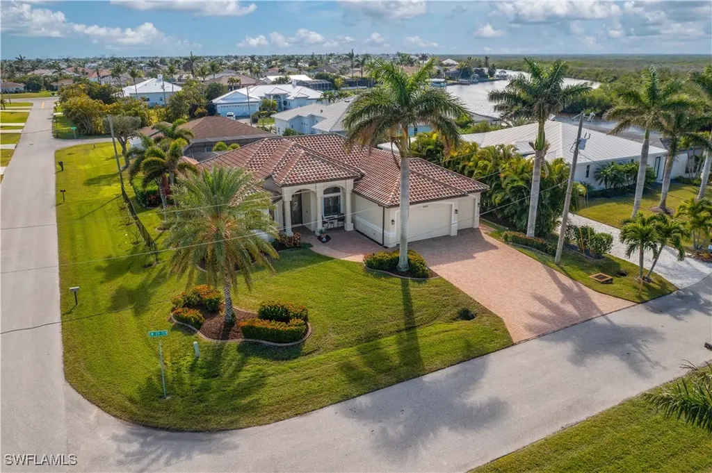 2900 SW 29th Terrace Cape Coral FL 33914