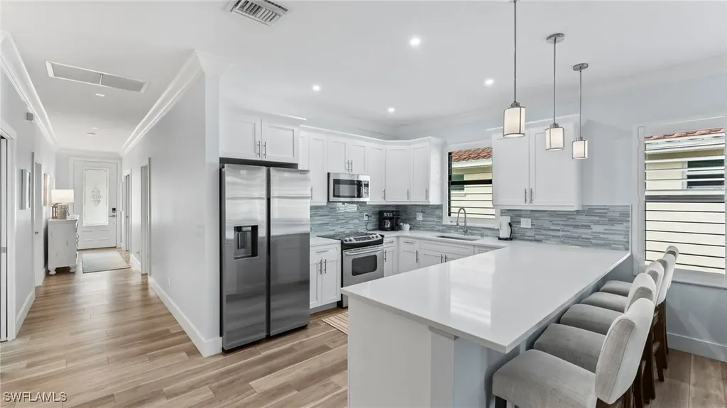 561 94th Avenue N Naples FL 34108