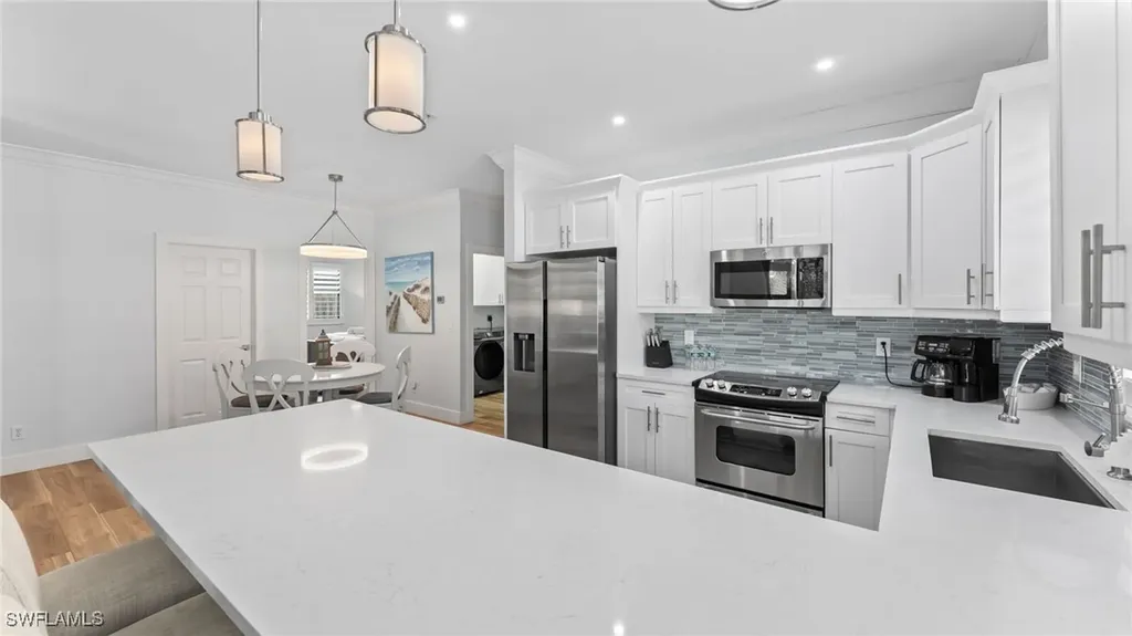 561 94th Avenue N Naples FL 34108