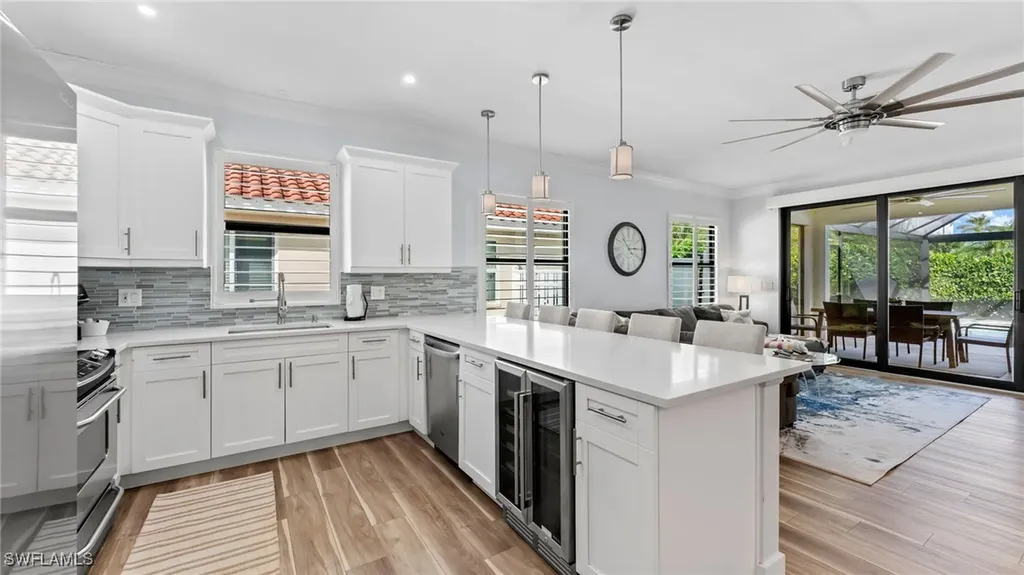 561 94th Avenue N Naples FL 34108