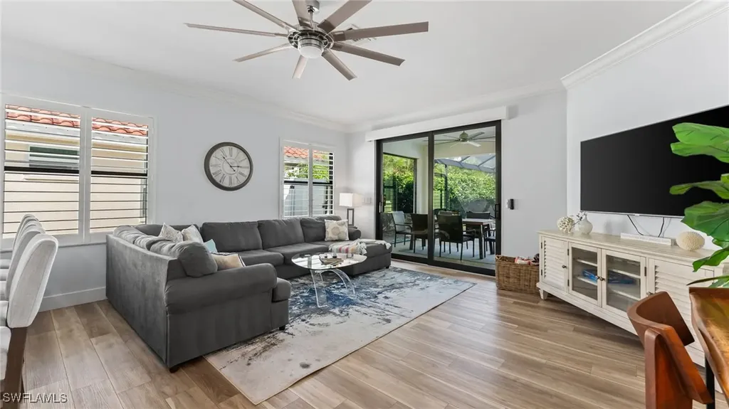 561 94th Avenue N Naples FL 34108