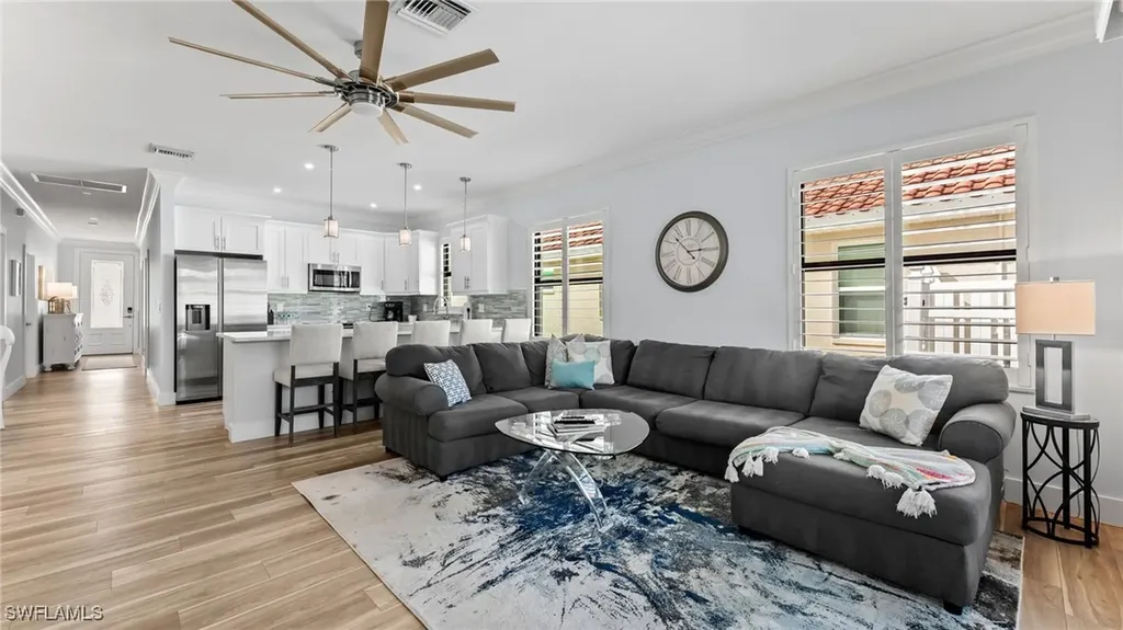 561 94th Avenue N Naples FL 34108