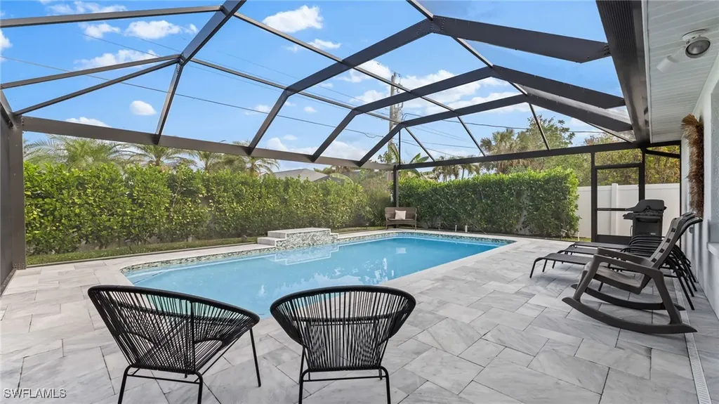 561 94th Avenue N Naples FL 34108