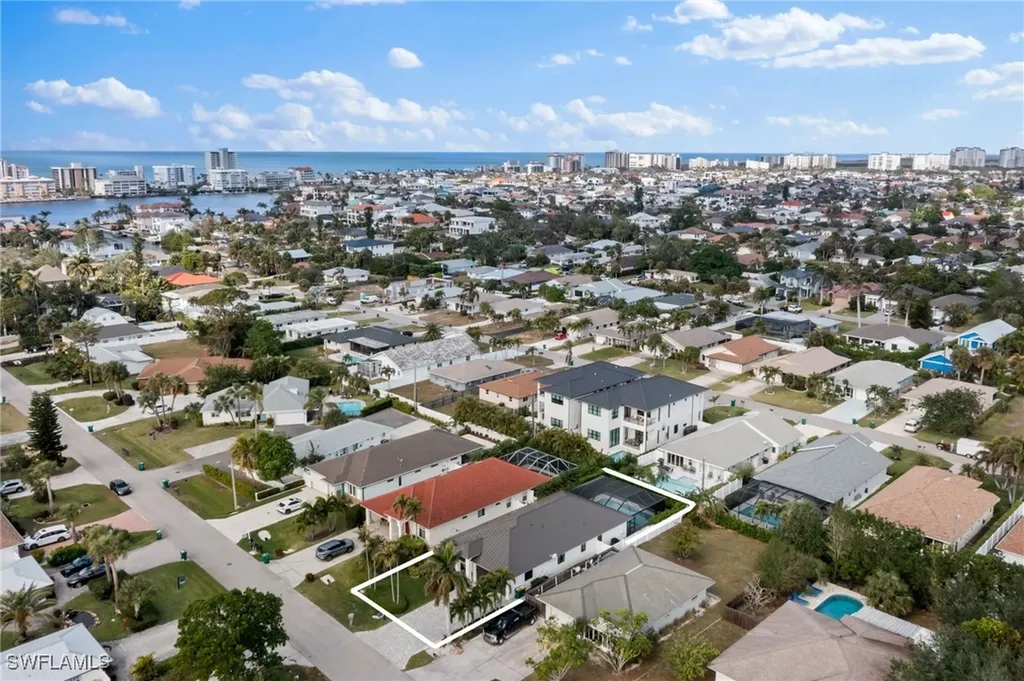 561 94th Avenue N Naples FL 34108