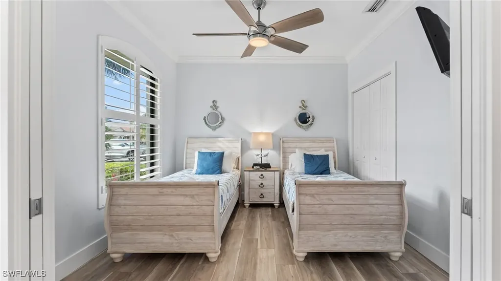 561 94th Avenue N Naples FL 34108