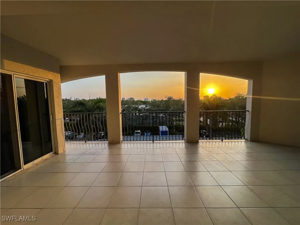 1100 Pine Ridge Road Naples FL 34108