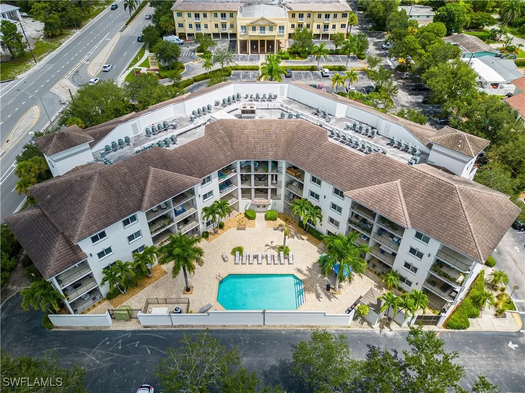 1100 Pine Ridge Road Naples FL 34108