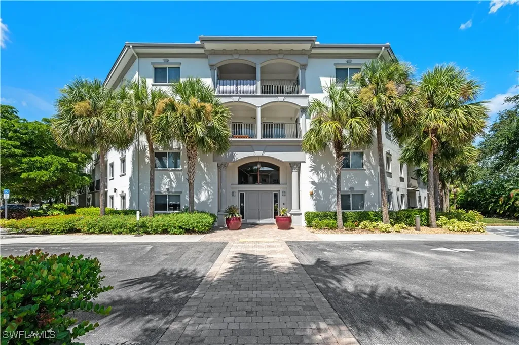 1100 Pine Ridge Road Naples FL 34108