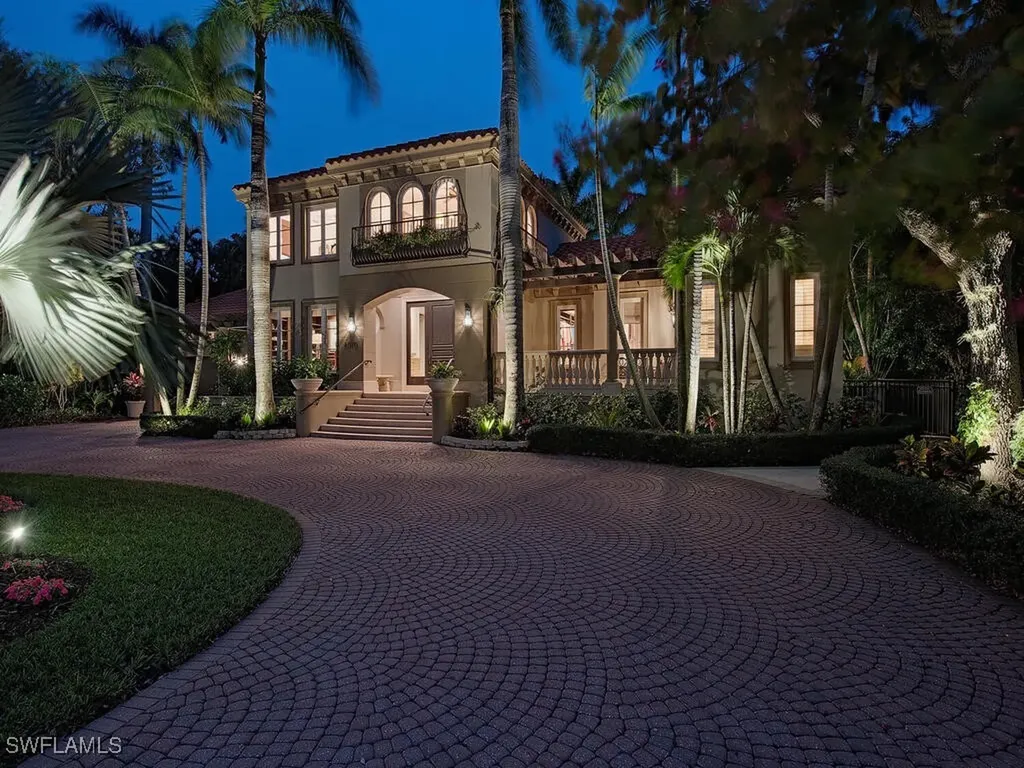 2070 Gordon Drive Naples FL 34102