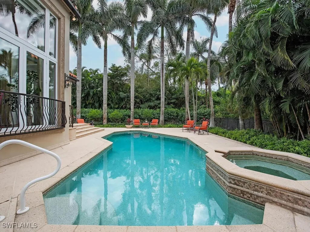 2070 Gordon Drive Naples FL 34102