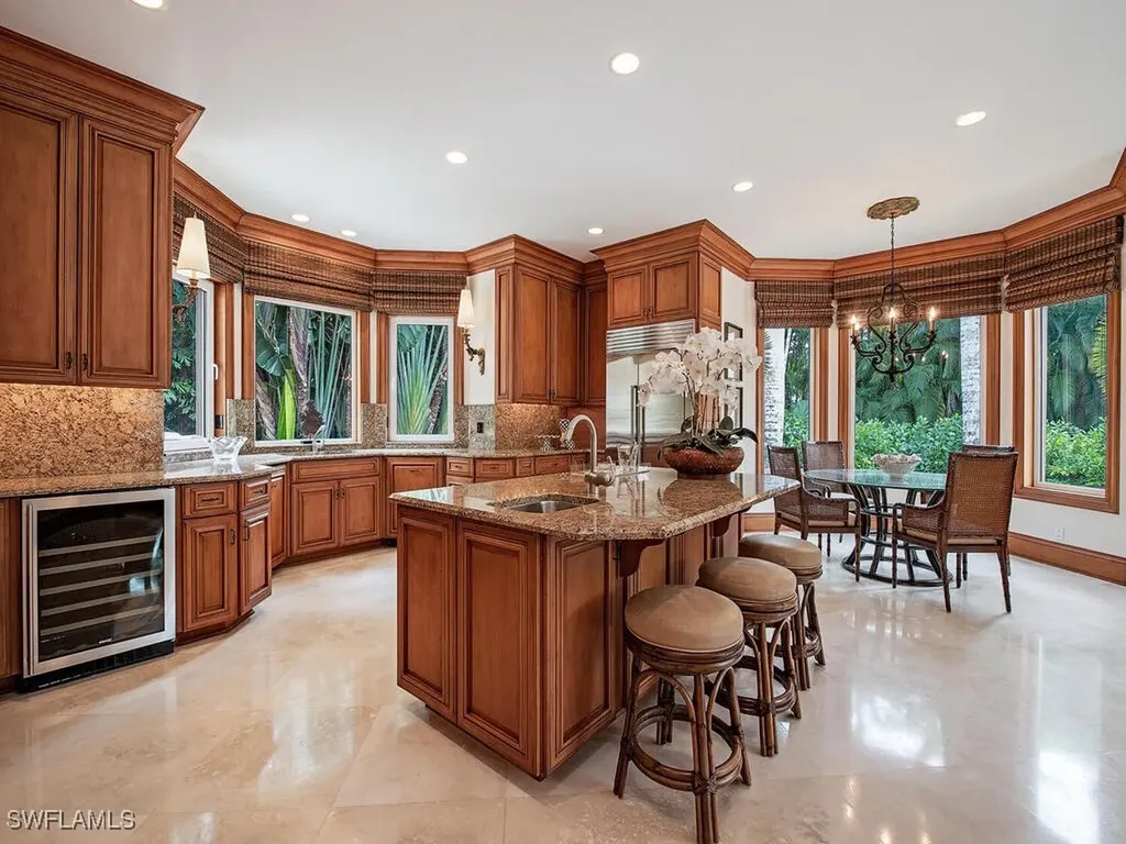 2070 Gordon Drive Naples FL 34102