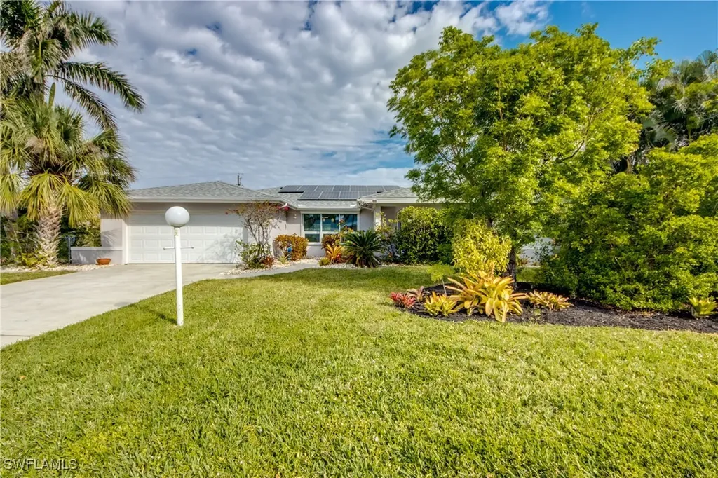 1319 Kingswood Court Fort Myers FL 33919