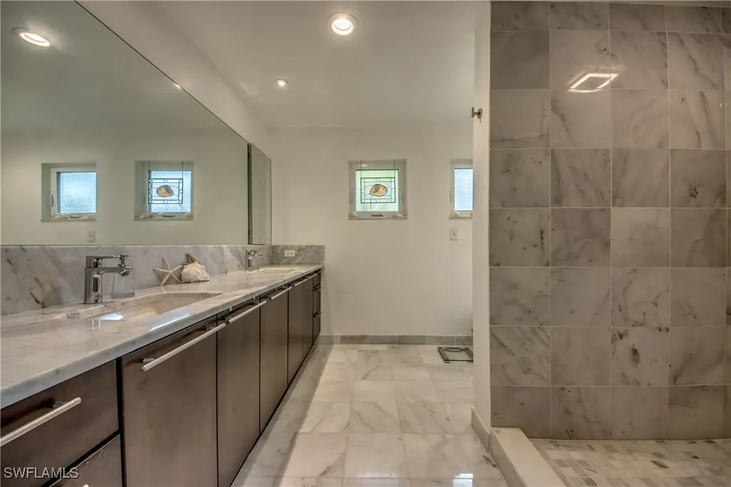 1319 Kingswood Court Fort Myers FL 33919