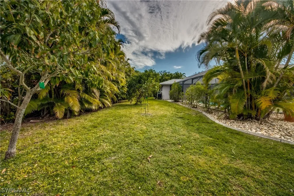 1319 Kingswood Court Fort Myers FL 33919
