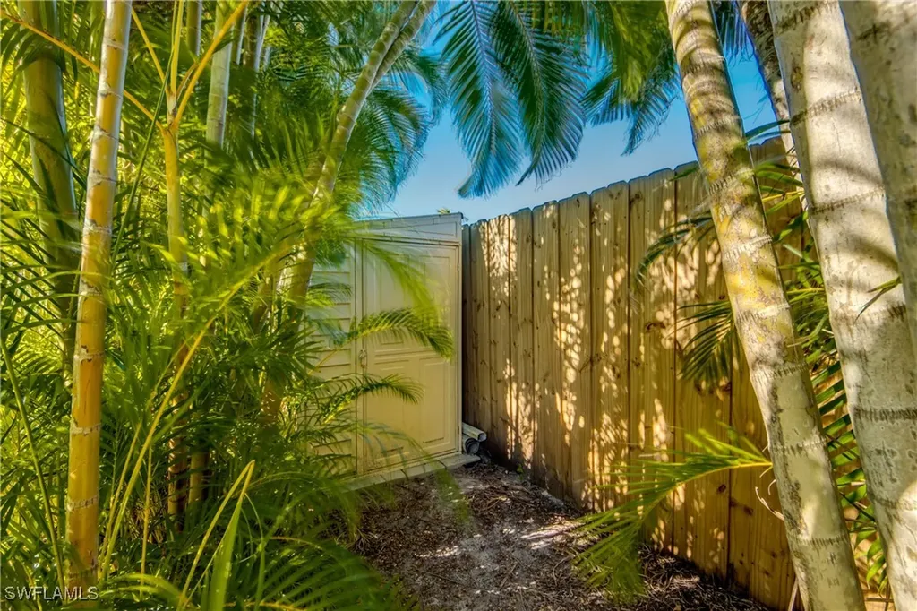 1319 Kingswood Court Fort Myers FL 33919