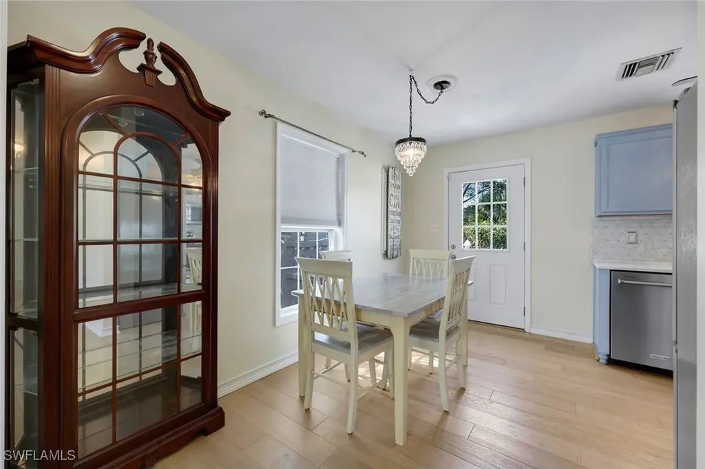 350 Leawood Circle Naples FL 34104
