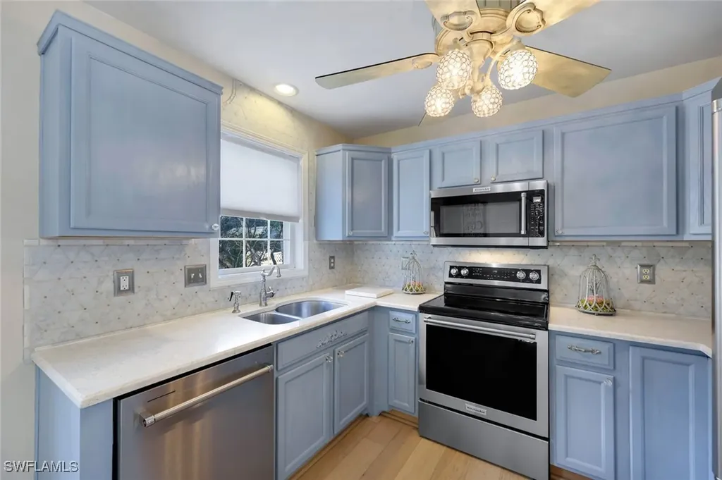 350 Leawood Circle Naples FL 34104