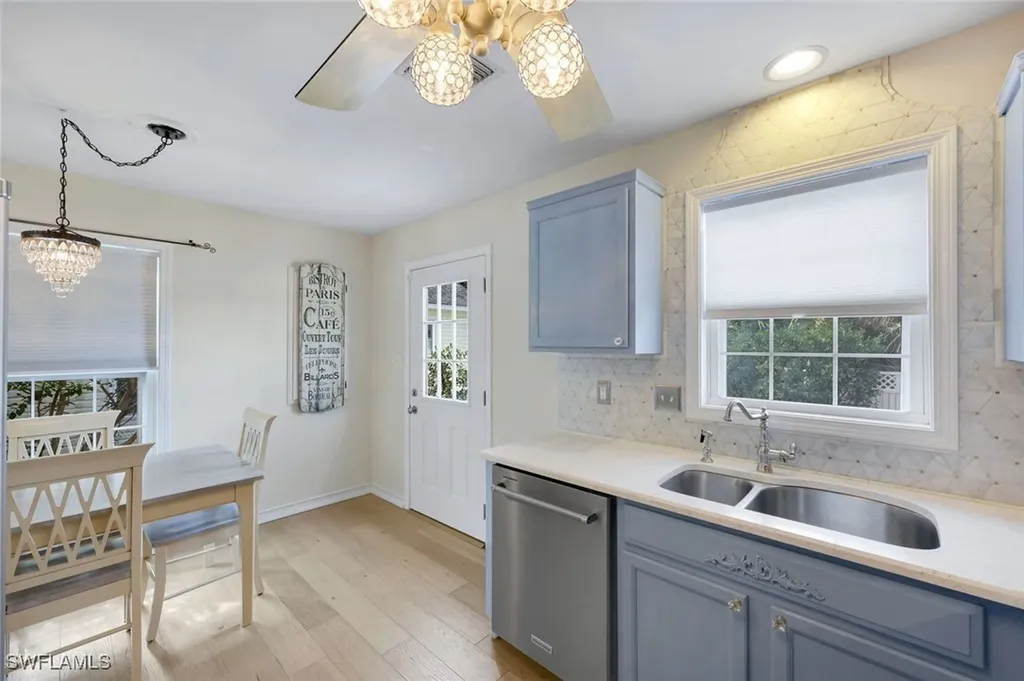 350 Leawood Circle Naples FL 34104