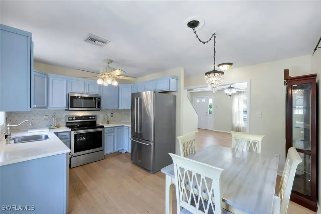 350 Leawood Circle Naples FL 34104