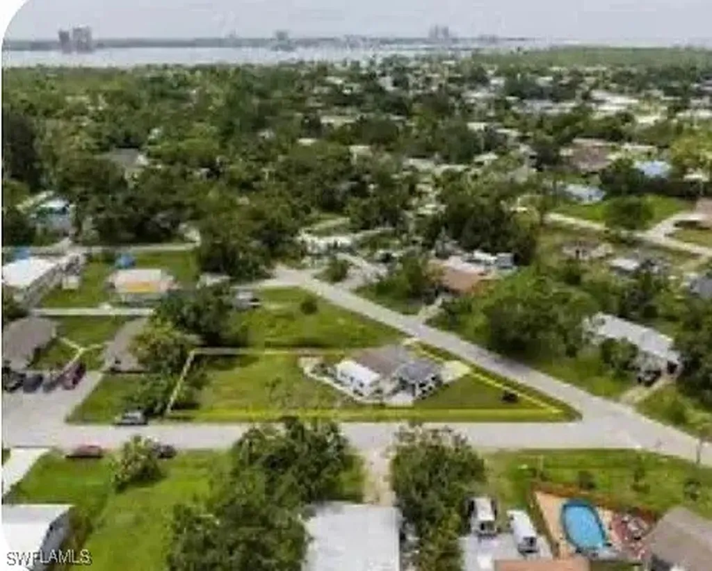 1404 Keuka Avenue North Fort Myers FL 33917