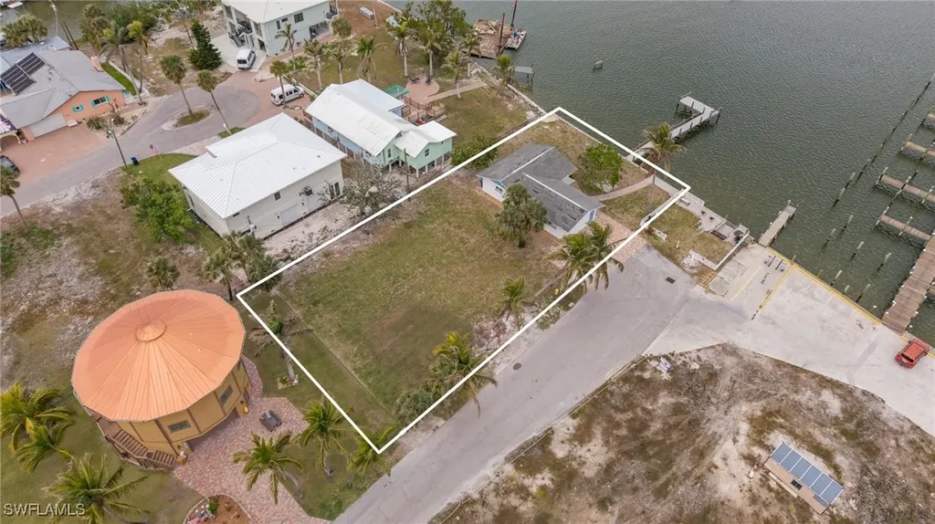 293 Pearl Street Fort Myers Beach FL 33931