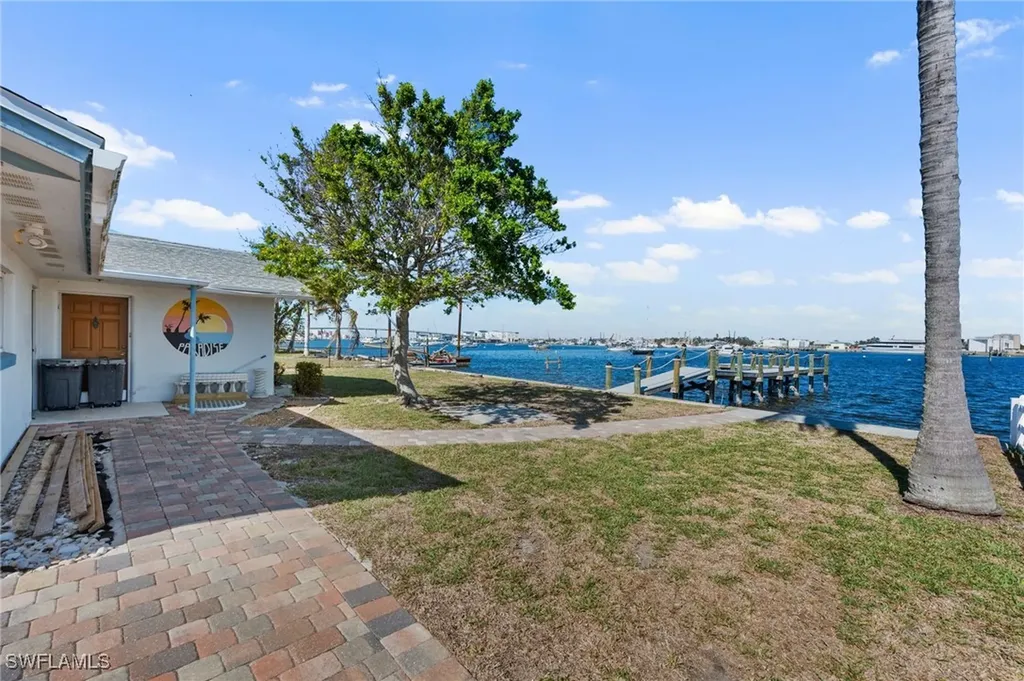 293 Pearl Street Fort Myers Beach FL 33931