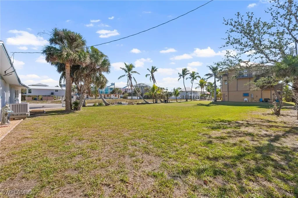 293 Pearl Street Fort Myers Beach FL 33931