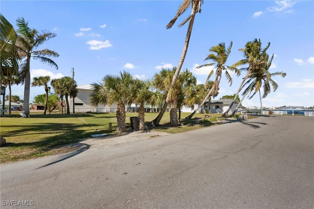 293 Pearl Street Fort Myers Beach FL 33931