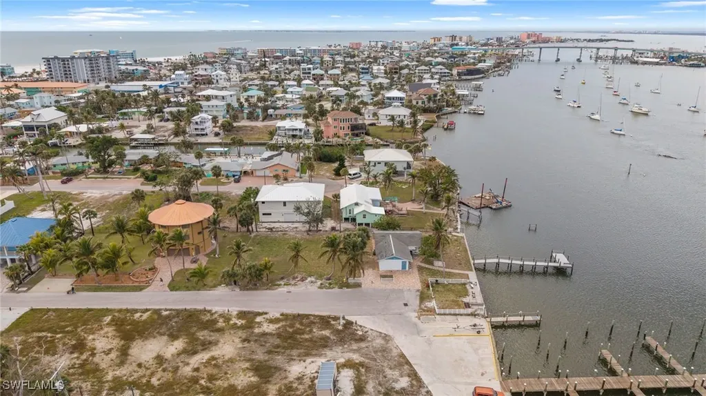 293 Pearl Street Fort Myers Beach FL 33931
