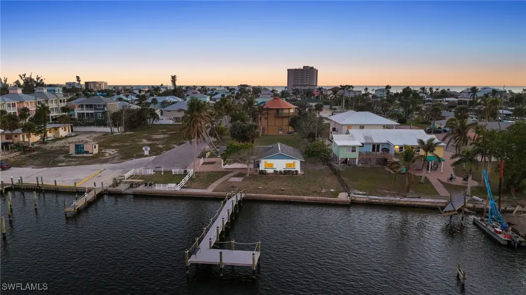 293 Pearl Street Fort Myers Beach FL 33931